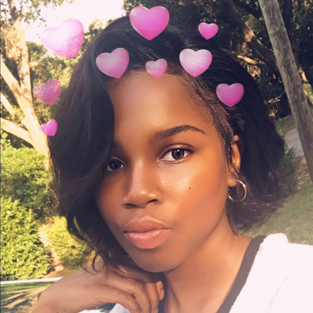 Meet your Posher, Camela